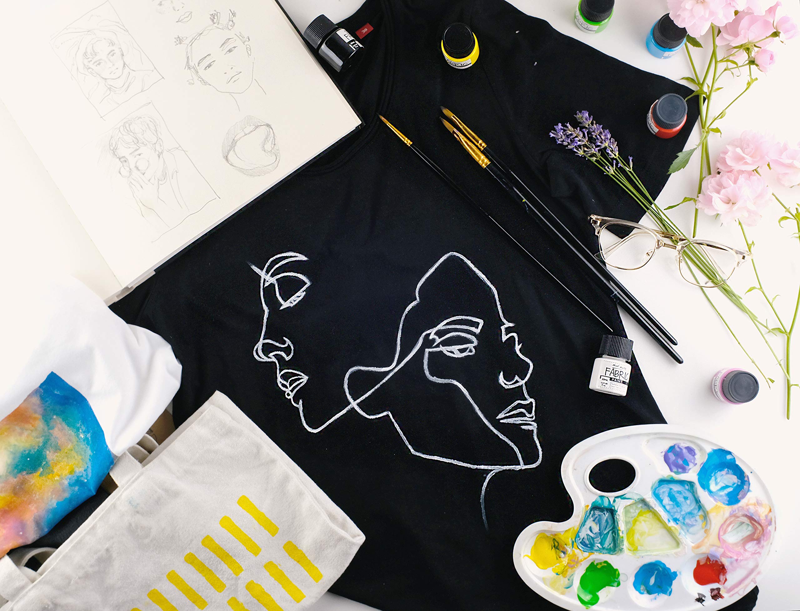 Mont Marte Permanent Fabric Paint Set 8 x 20ml Vivid Colours for Textile, Fabric, T-Shirt, Canvas, Wood, Ceramic, Glass - Image 3